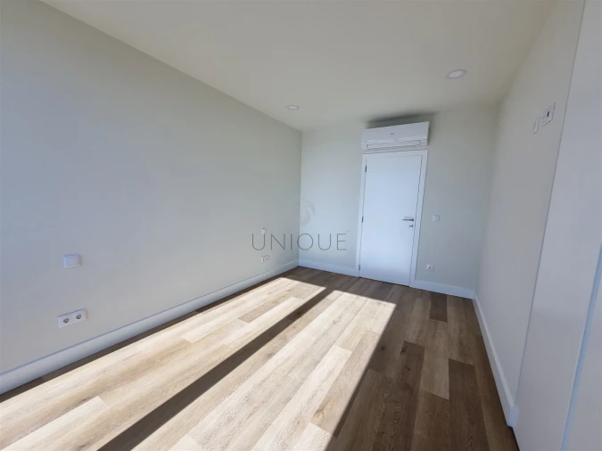 Moradia T4 para Venda em Aradas Foto 34