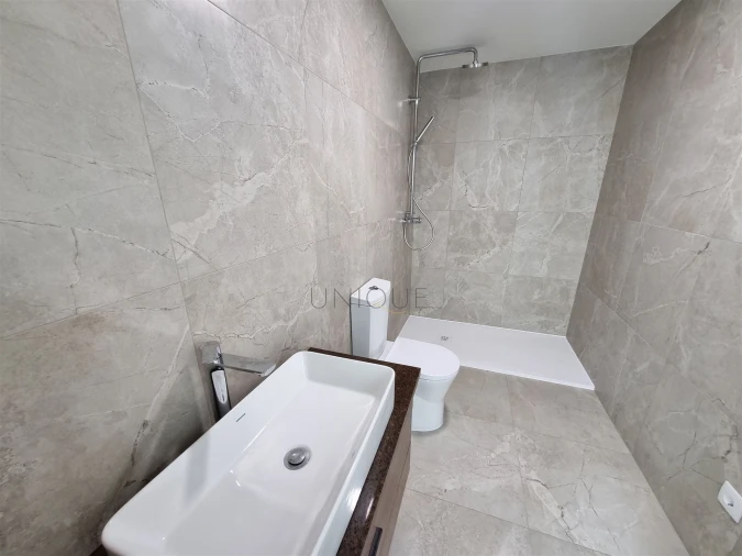 Moradia T4 para Venda em Aradas Foto 46