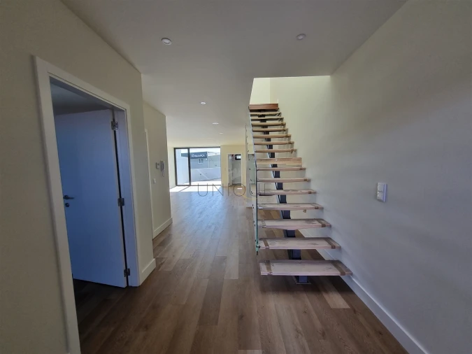 Moradia T4 para Venda em Aradas Foto 6