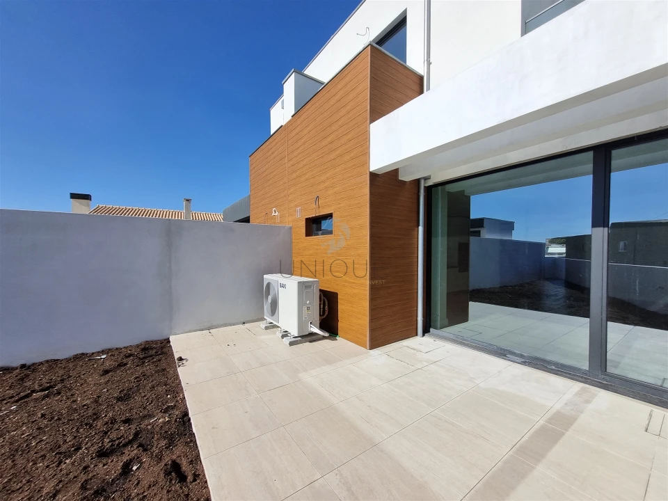 Moradia T4 para Venda em Aradas Foto 22