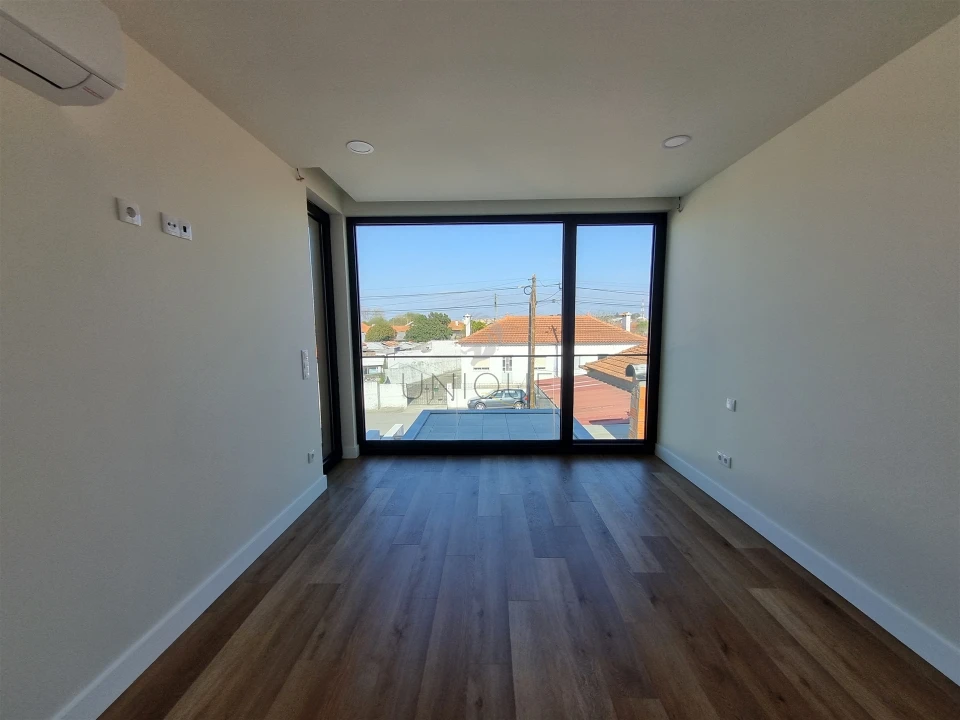 Moradia T4 para Venda em Aradas Foto 48