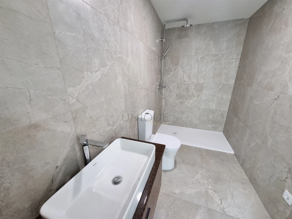 Moradia T4 para Venda em Aradas Foto 46