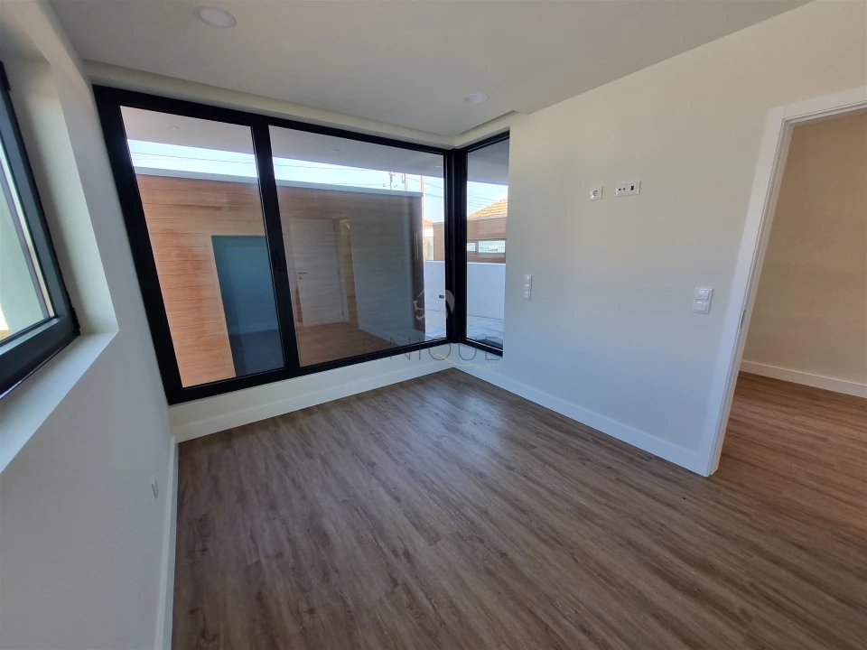 Moradia T4 para Venda em Aradas Foto 4