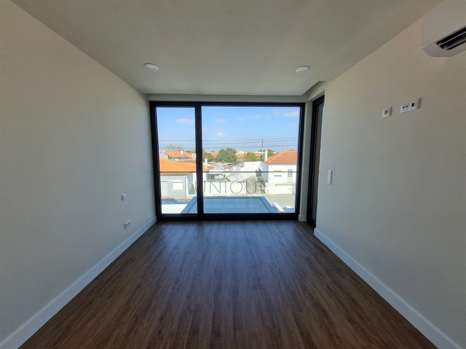 Moradia T4 para Venda em Aradas Foto 45