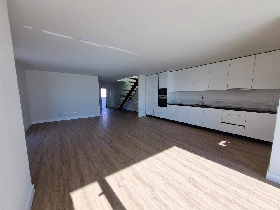 Moradia T4 para Venda em Aradas Foto 17