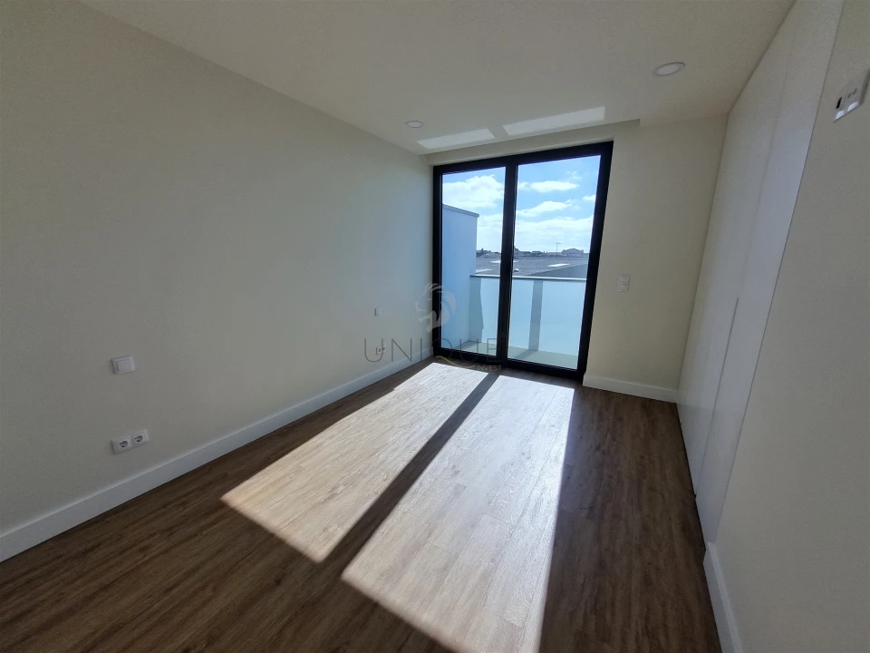 Moradia T4 para Venda em Aradas Foto 36