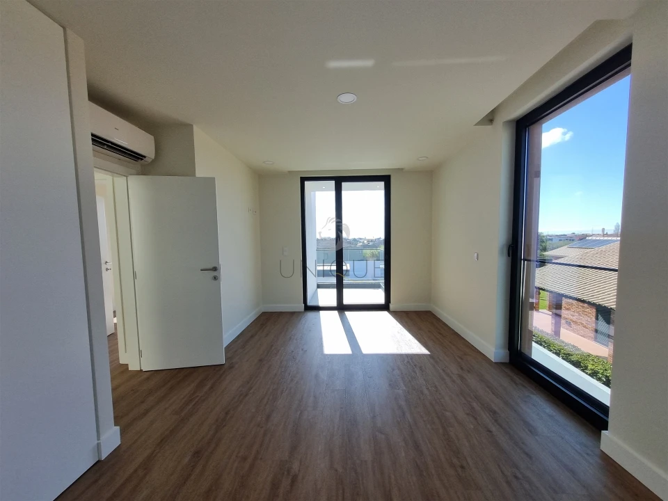 Moradia T4 para Venda em Aradas Foto 27