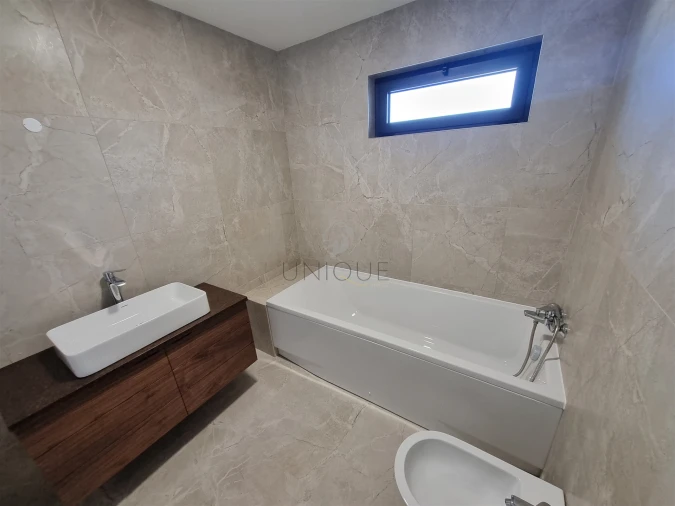 Moradia T4 para Venda em Aradas Foto 31