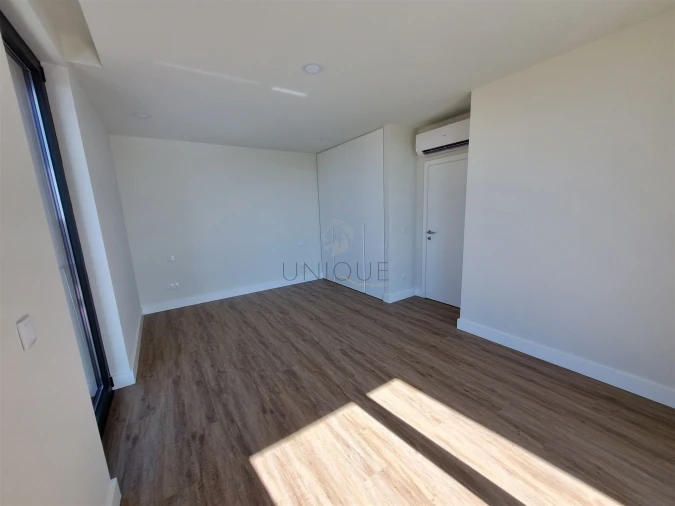 Moradia T4 para Venda em Aradas Foto 34