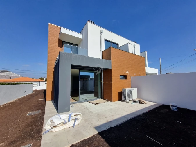 Moradia T4 para Venda em Aradas Foto 65