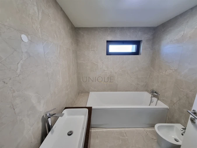 Moradia T4 para Venda em Aradas Foto 54