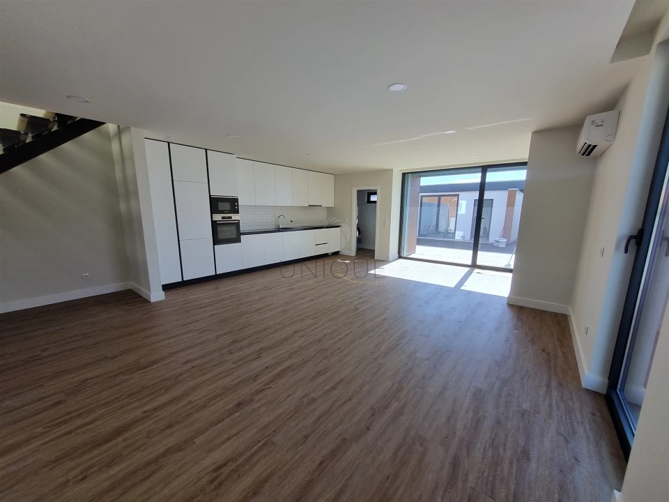 Moradia T4 para Venda em Aradas Foto 12