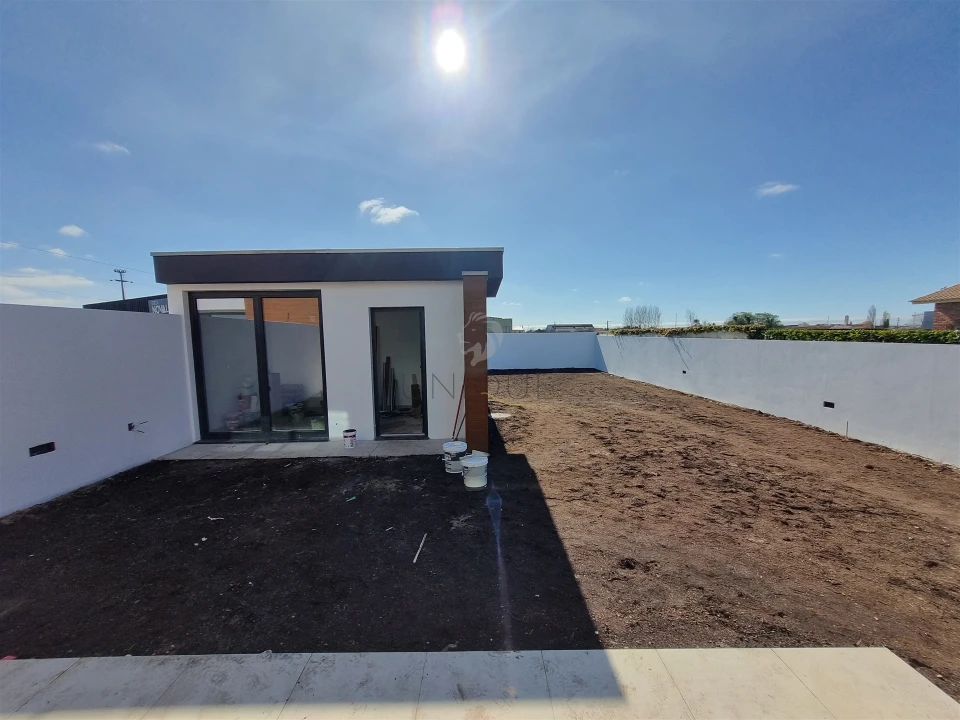 Moradia T4 para Venda em Aradas Foto 62