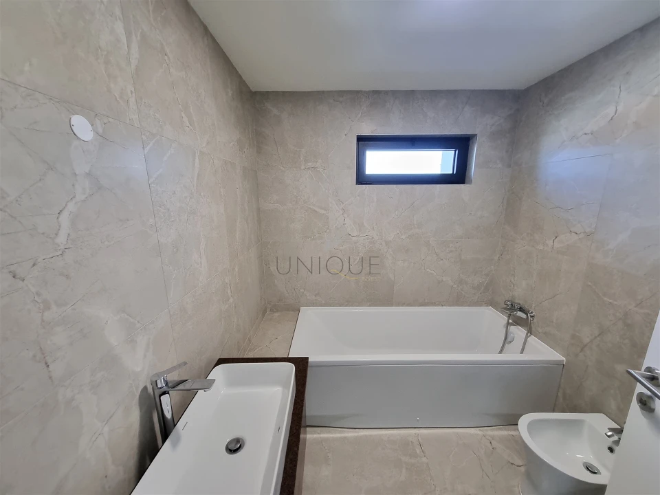 Moradia T4 para Venda em Aradas Foto 54