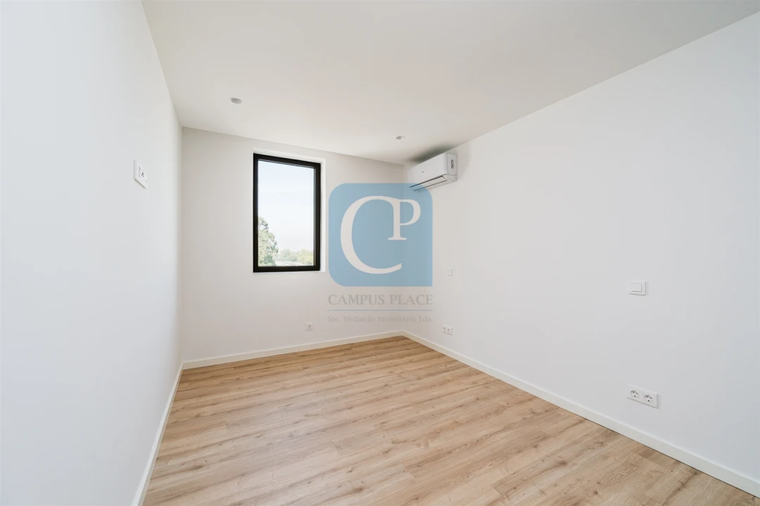 Apartamento T2 para Venda em Paranhos Foto 21