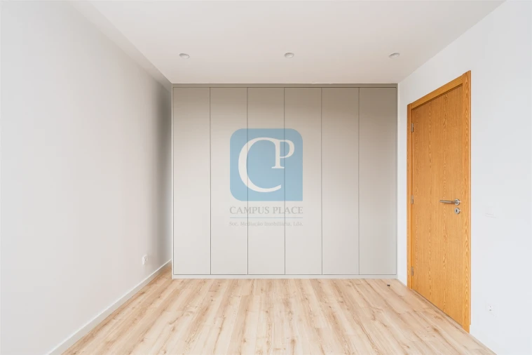 Apartamento T1 para Venda em Paranhos Foto 18