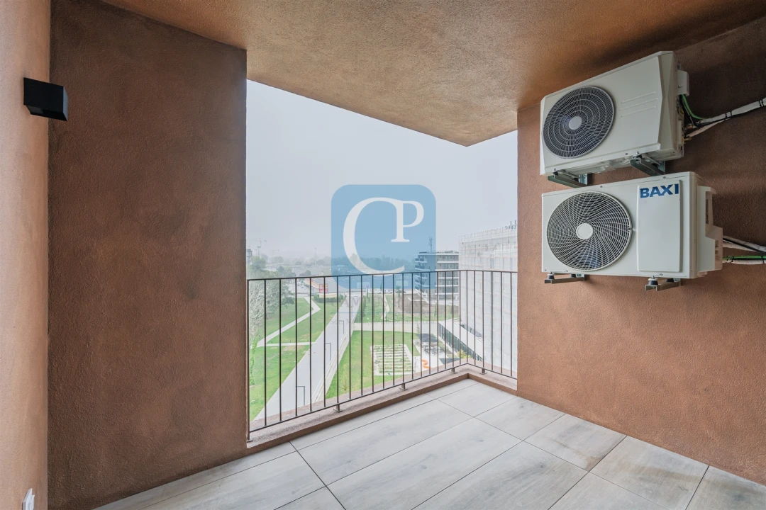 Apartamento T1 para Venda em Paranhos Foto 5