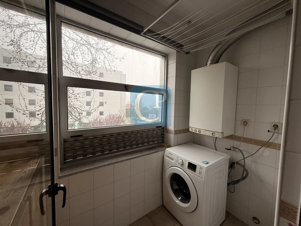 Apartamento T1 para Arrendamento em Pedrouços Foto 6