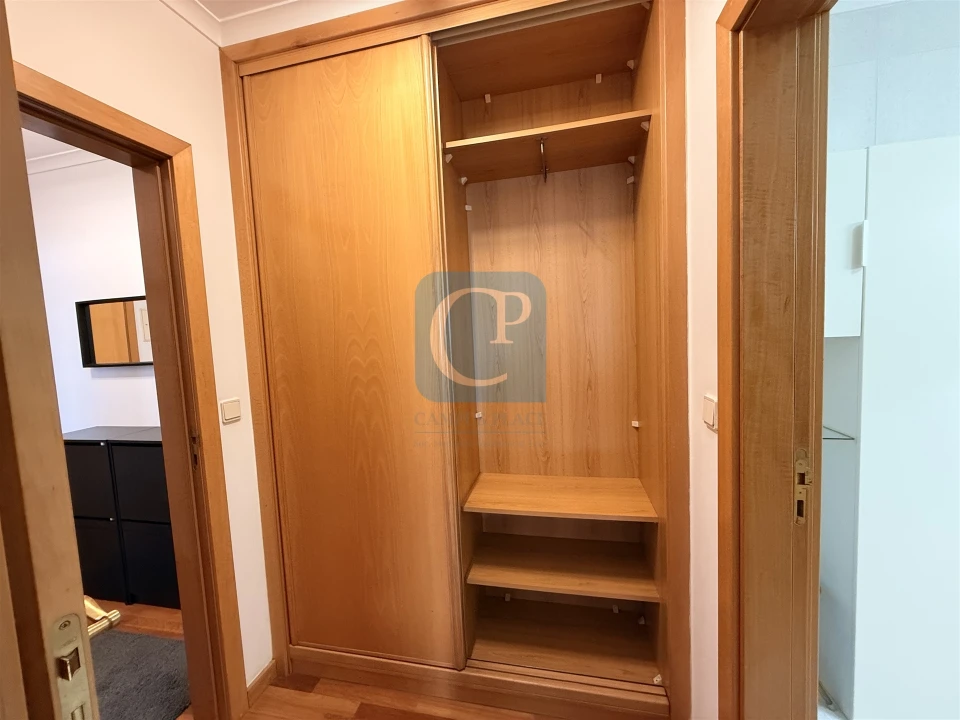 Apartamento T1 para Arrendamento em Pedrouços Foto 8