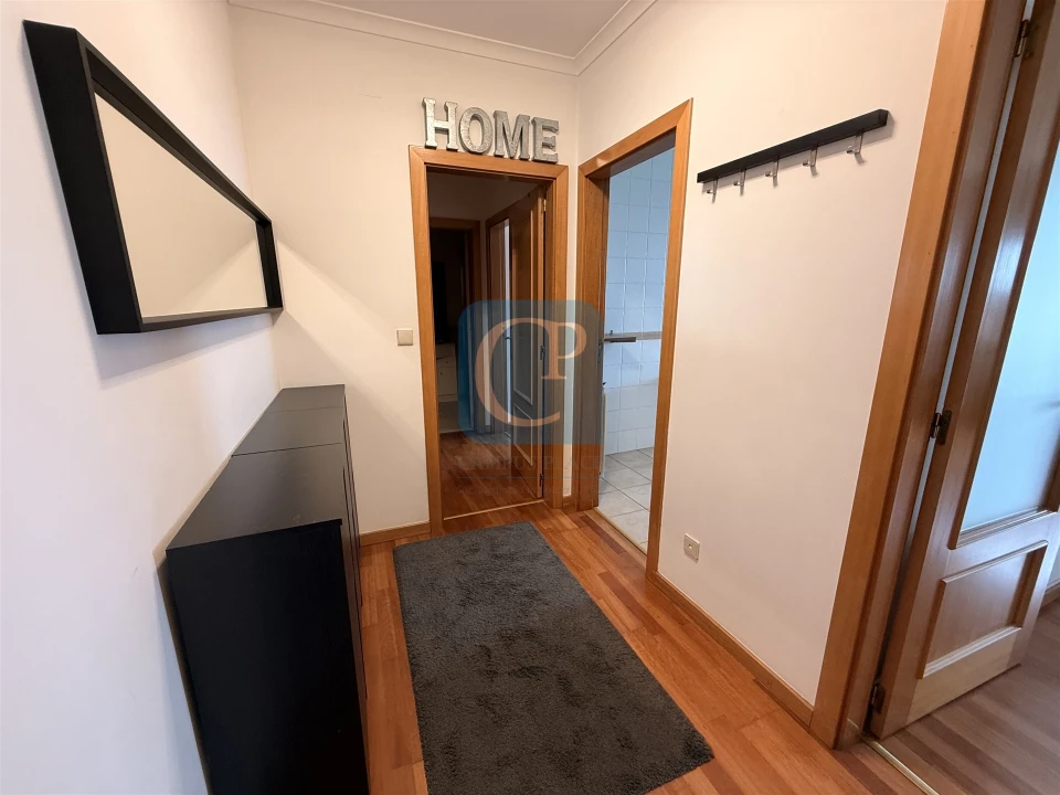 Apartamento T1 para Arrendamento em Pedrouços Foto 2