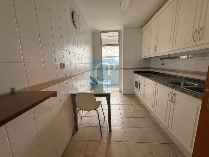 Apartamento T1 para Arrendamento em Pedrouços Foto 4