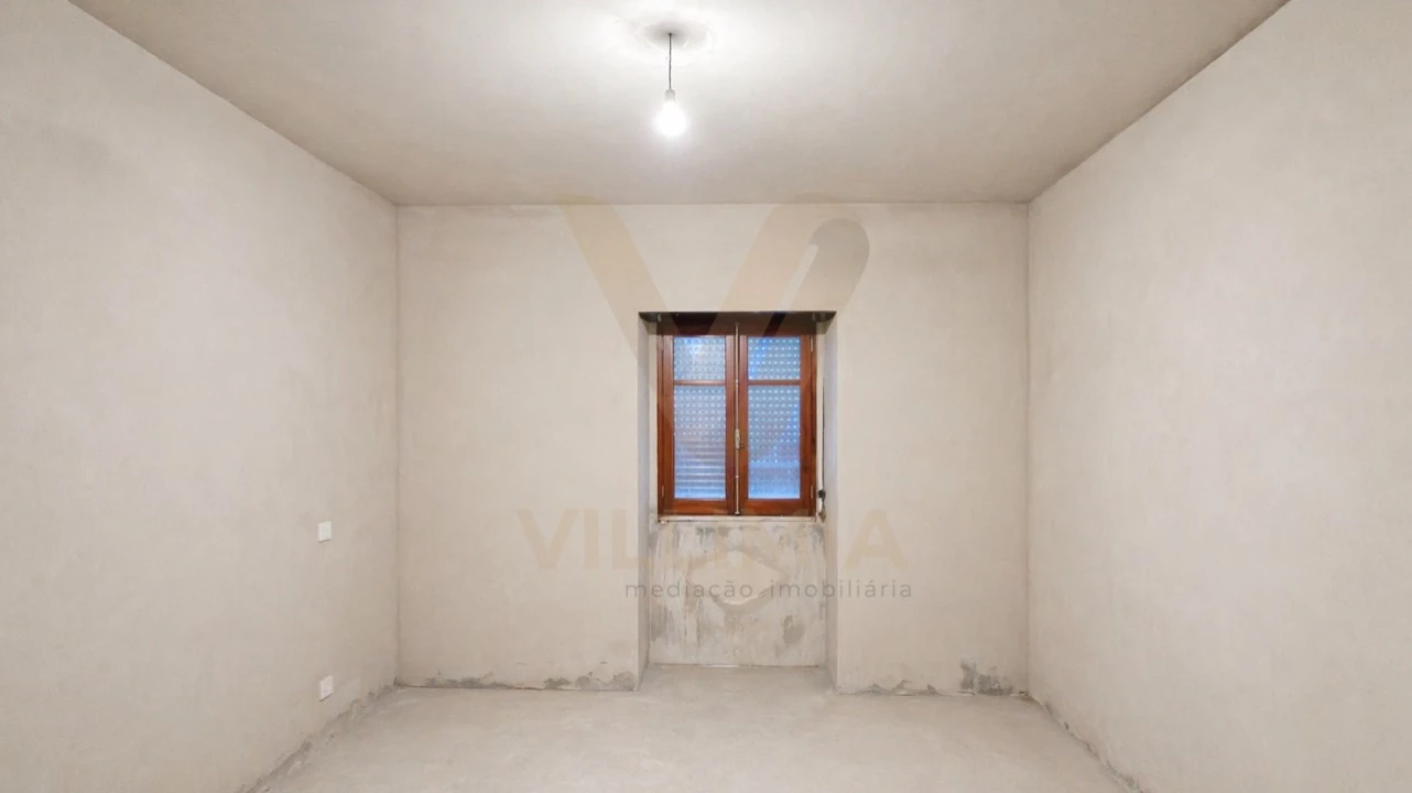 Moradia T3 para Venda em Bárrio e Cepões Foto 17