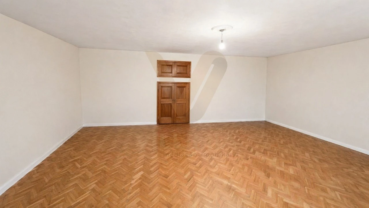 Moradia T3 para Venda em Bárrio e Cepões Foto 21