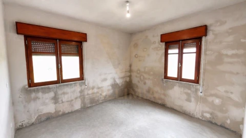 Moradia T3 para Venda em Bárrio e Cepões