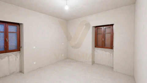 Moradia T3 para Venda em Bárrio e Cepões