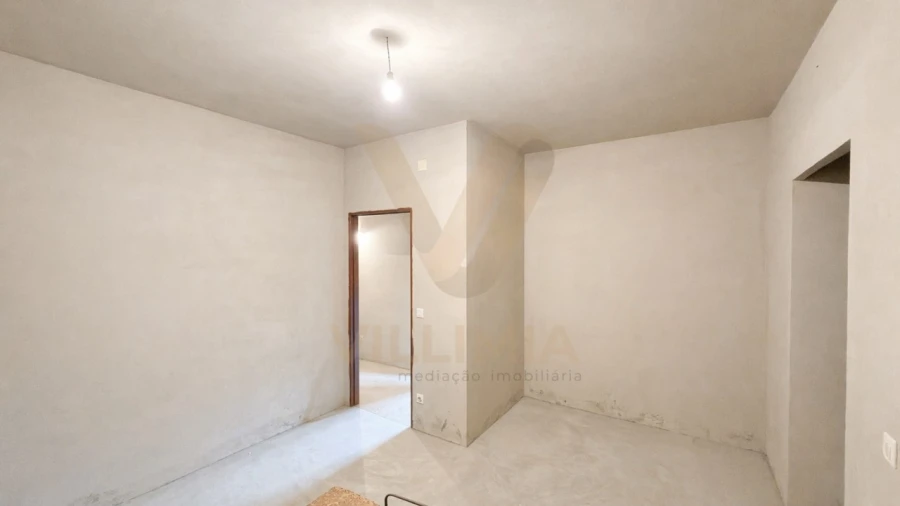 Moradia T3 para Venda em Bárrio e Cepões Foto 14