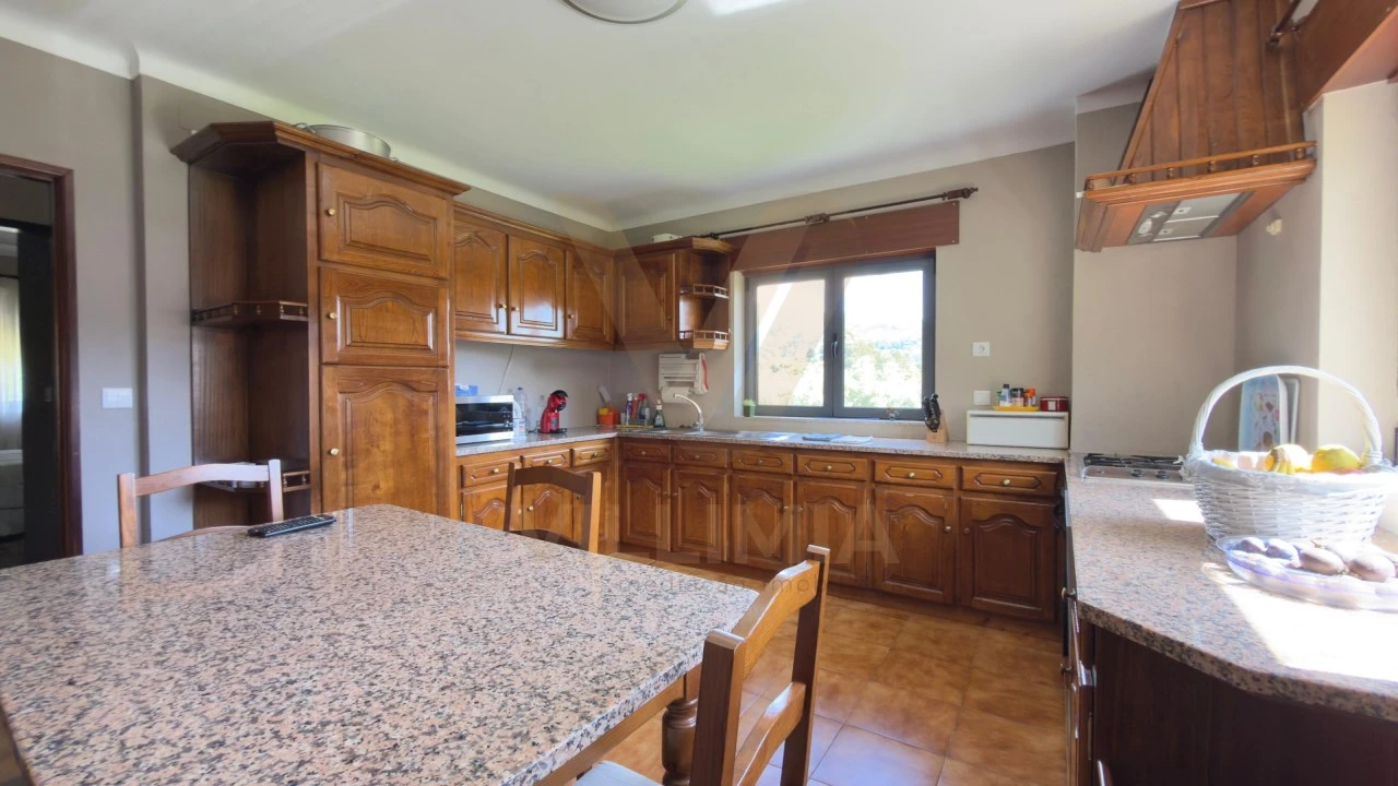 Moradia T7 para Venda em Labruja Foto 21