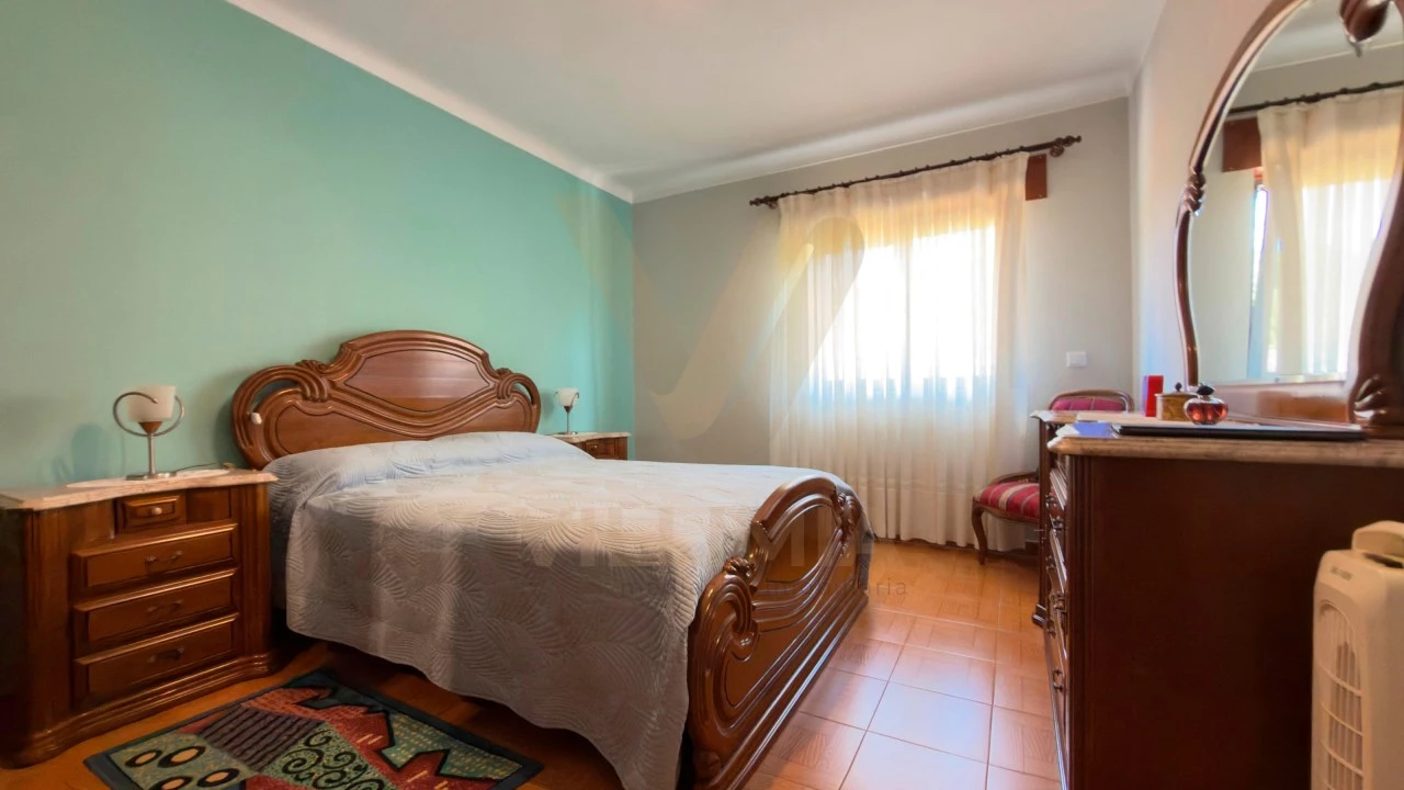 Moradia T7 para Venda em Labruja Foto 28