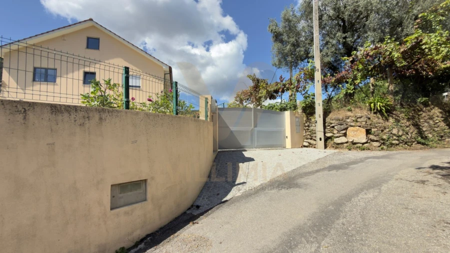 Moradia T7 para Venda em Labruja Foto 7