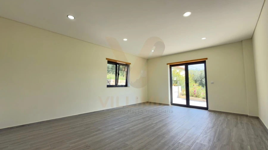 Moradia T7 para Venda em Labruja Foto 14