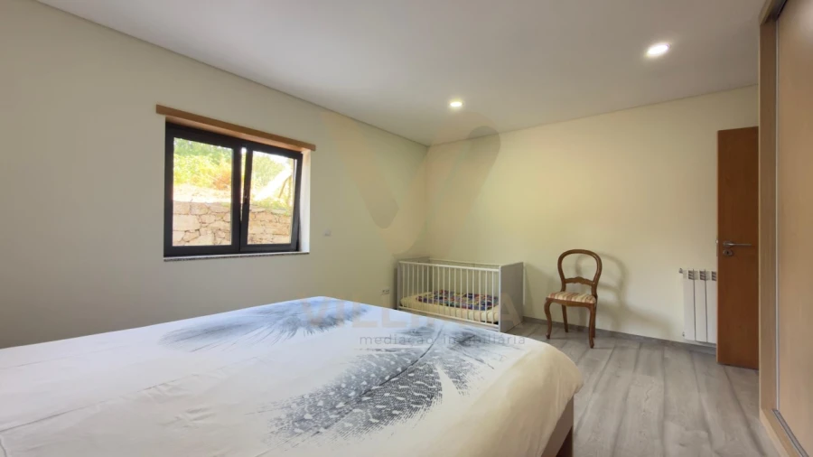 Moradia T7 para Venda em Labruja Foto 18