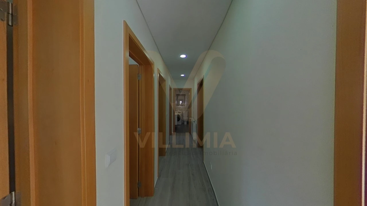 Moradia T7 para Venda em Labruja Foto 100