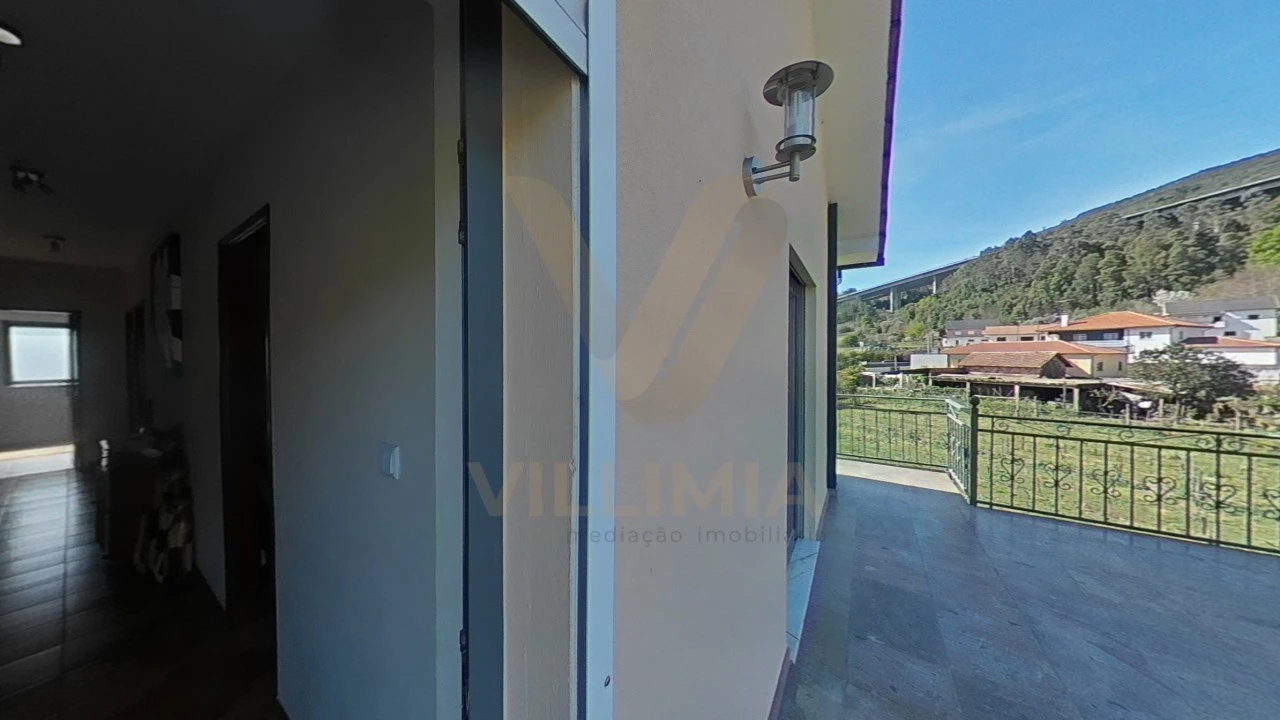 Moradia T7 para Venda em Labruja Foto 46
