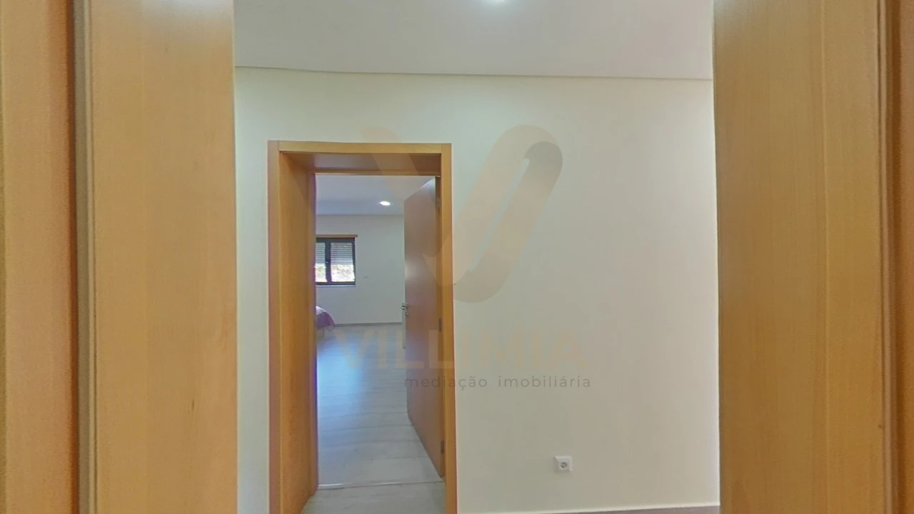 Moradia T7 para Venda em Labruja Foto 111