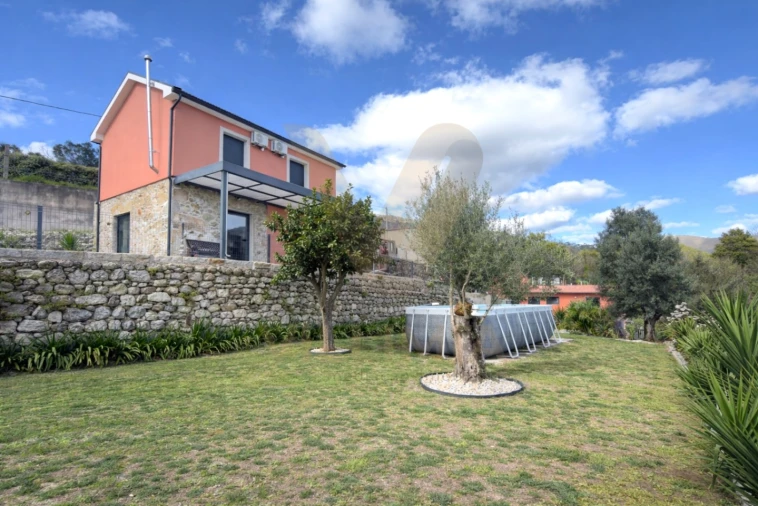 Moradia T2 para Venda em Labruja Foto 1