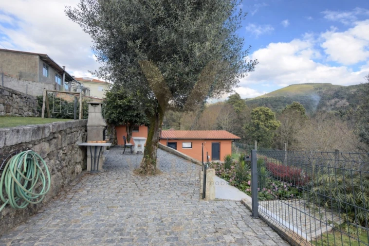 Moradia T2 para Venda em Labruja Foto 19