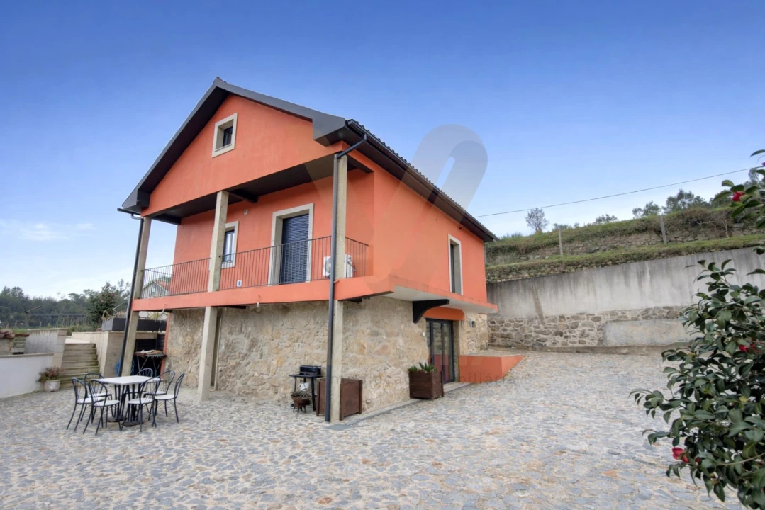 Moradia T3 para Venda em Labruja Foto 4