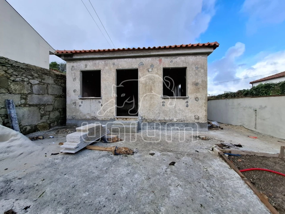 Moradia T1 para Venda em Darque Foto 2