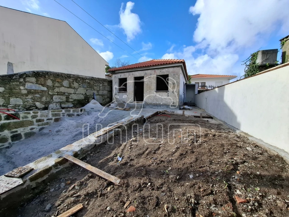 Moradia T1 para Venda em Darque Foto 3