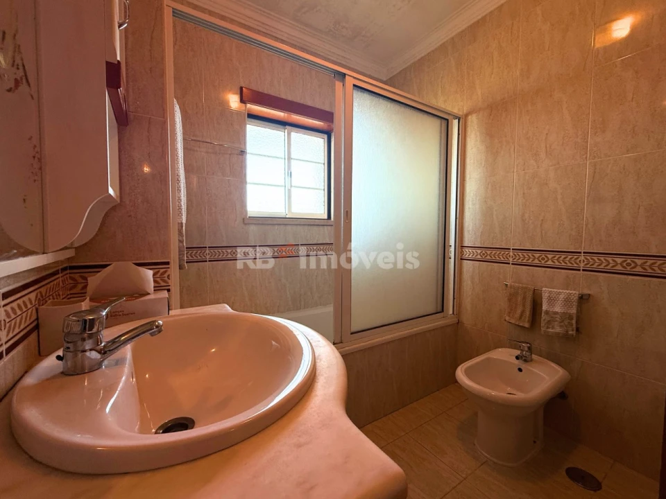 Moradia T3 para Venda em Carregueiros Foto 12