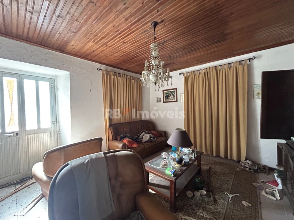 Moradia T2 para Venda em Serra e Junceira Foto 8