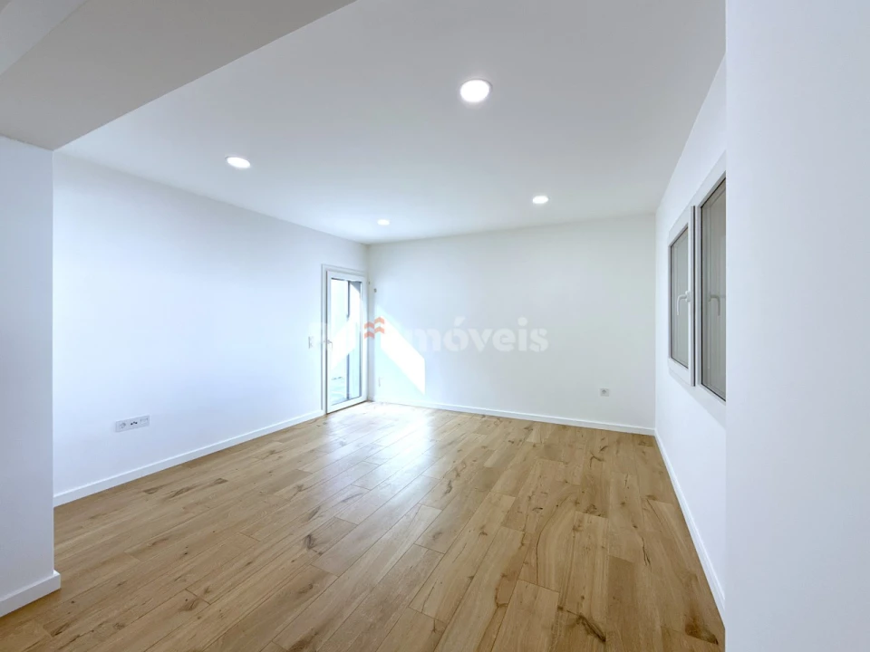 Moradia T4 para Venda em São João Baptista e Santa Maria dos Olivais Foto 31