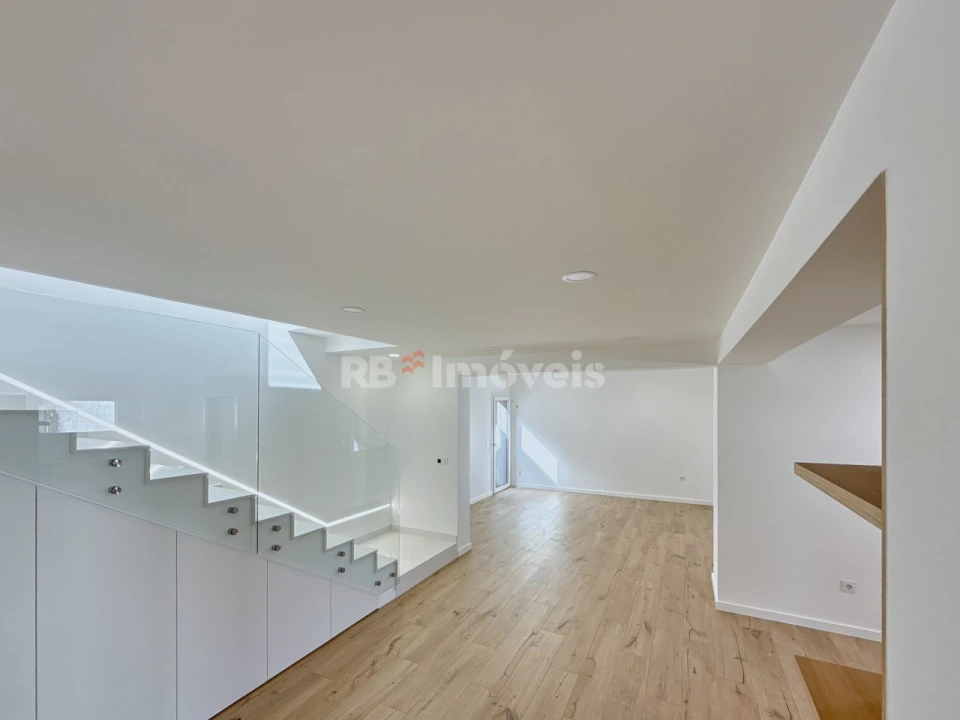 Moradia T4 para Venda em São João Baptista e Santa Maria dos Olivais Foto 46