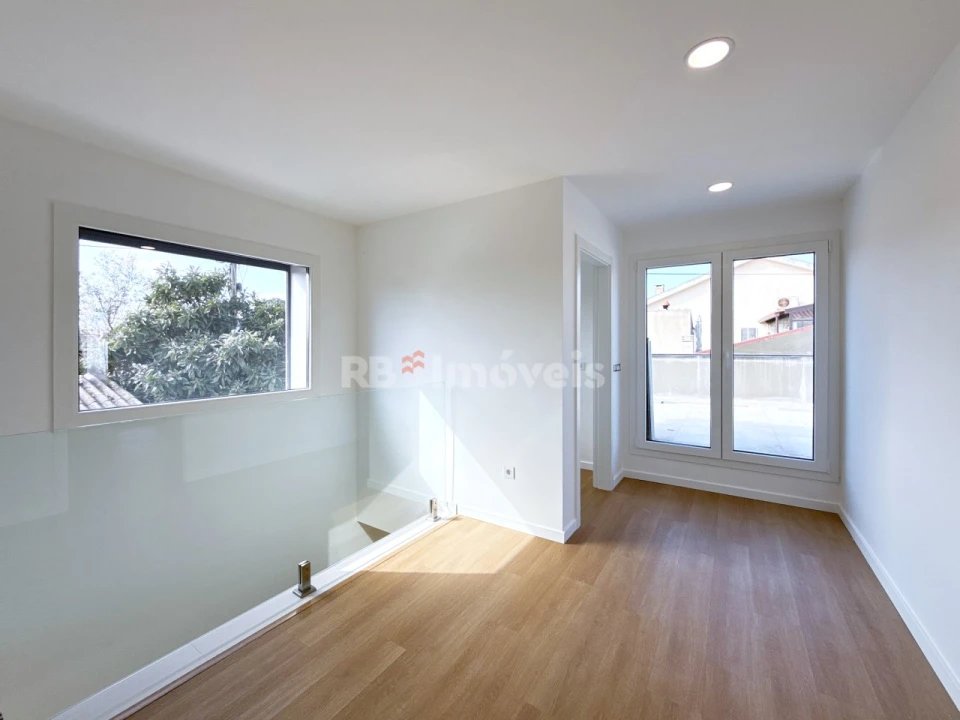 Moradia T4 para Venda em São João Baptista e Santa Maria dos Olivais Foto 68