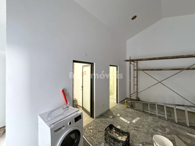 Moradia T4 para Venda em São João Baptista e Santa Maria dos Olivais Foto 9