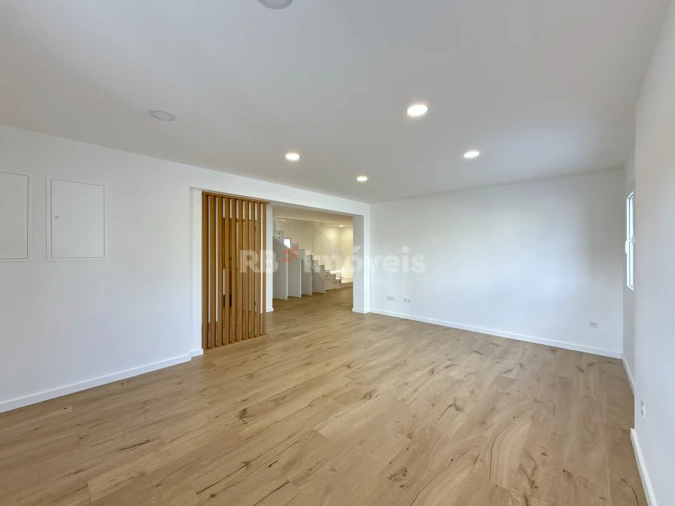 Moradia T4 para Venda em São João Baptista e Santa Maria dos Olivais Foto 13